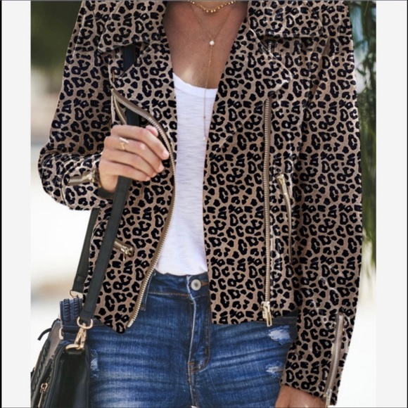 Jackets & Blazers - #27  1 Left! 🌟Cheetah Moto Style Offset Zipper Jacket *